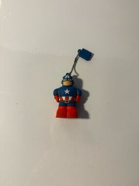 MARVEL Captain America 8 GB USB Flash Drive